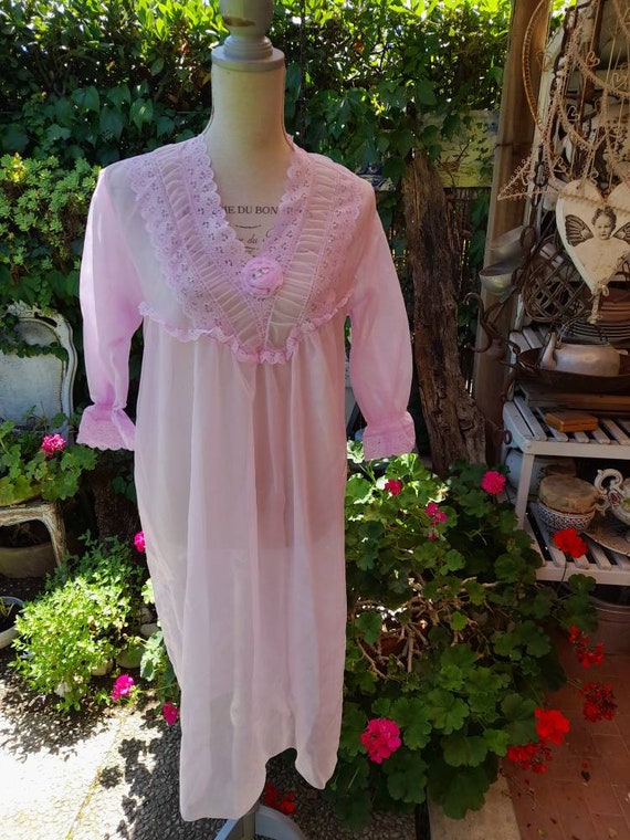 Nightgown candy pink shabby chic vintage pink lac… - image 5