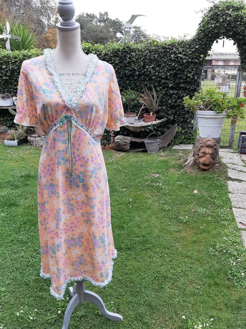 Vintage nightgown flowers wedding woman romantic woman nightgown wedding flowers orange pink green psychedelic 50s cheerful lingerie image 4