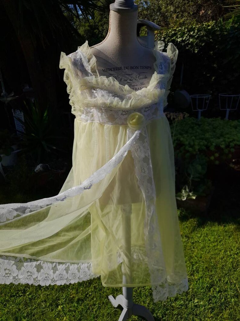 Yellow nightgown vintage 40s Marie Antoinette style nightgown bride wedding shabby chic cloud romantic ITALIAN fashion doll style image 5