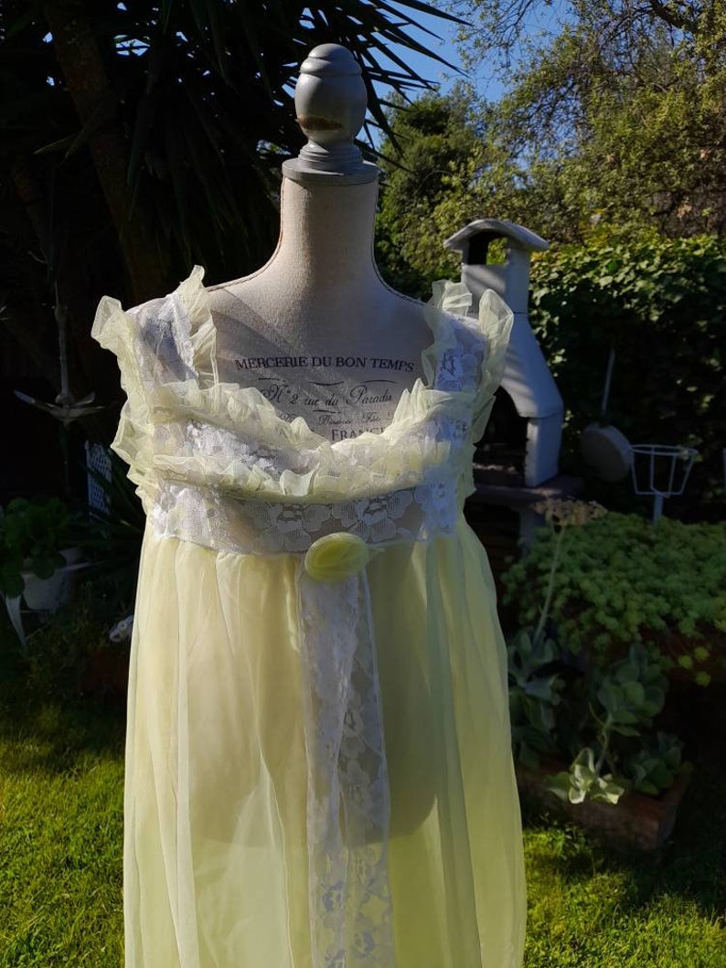 Yellow nightgown vintage 40s Marie Antoinette style nightgown bride wedding shabby chic cloud romantic ITALIAN fashion doll style image 3