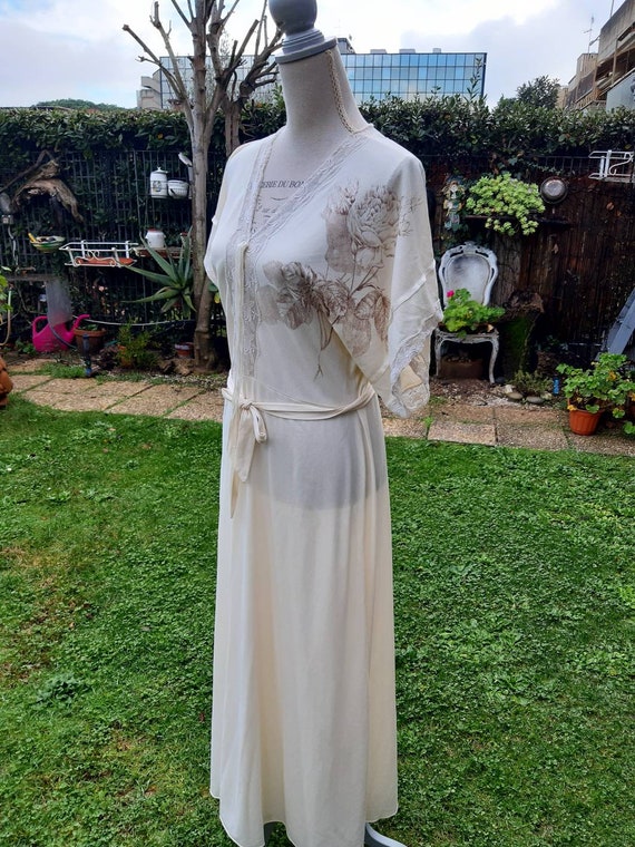 Shabby chic beige nightdress vintage 80s made in … - image 9