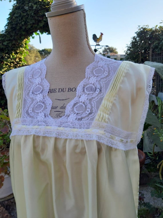 Nightgown 40s bridal shabby chic vintage yellow s… - image 1