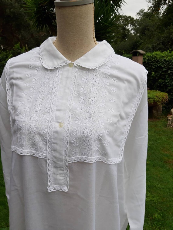 Vintage white nightgown 50s mom hospital breastfee
