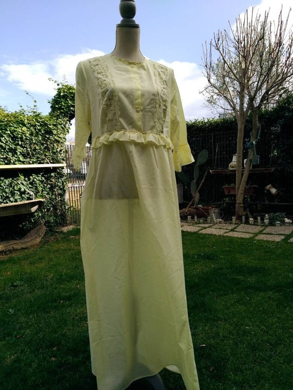 Shabby chic vintage yellow wedding nightgown Yell… - image 3