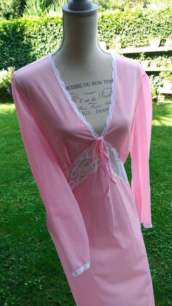 Vintage 70s nightgown pink pink fluffy cloud pink 