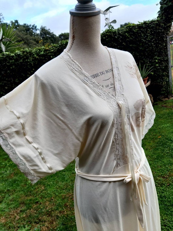 Shabby chic beige nightdress vintage 80s made in … - image 3
