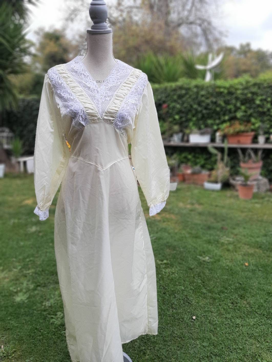 50er Jahre Hochzeit schäbig eschickt Hochzeitskleid blass ...