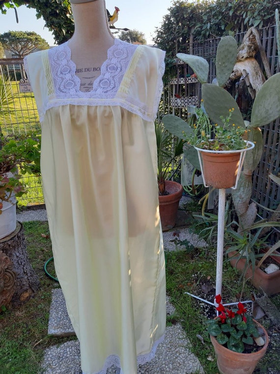 Nightgown 40s bridal shabby chic vintage yellow s… - image 9