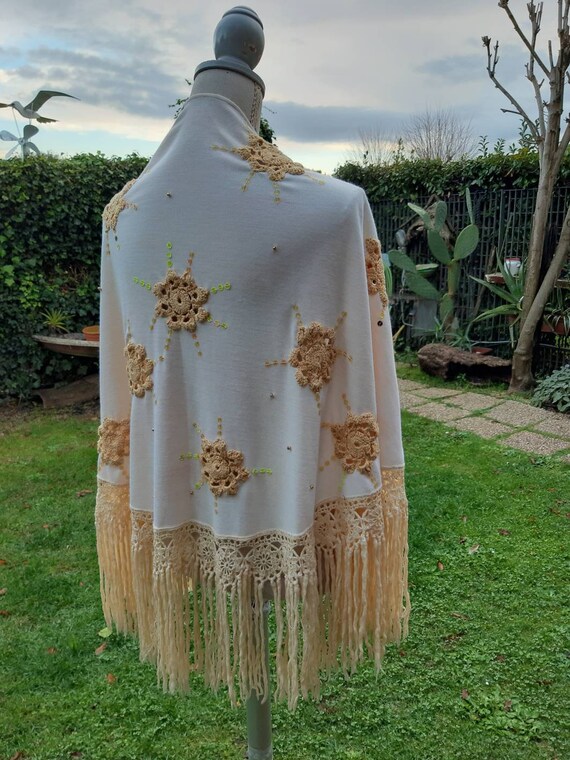 Vintage shawl 60s grandmother's trunk beige yello… - image 1