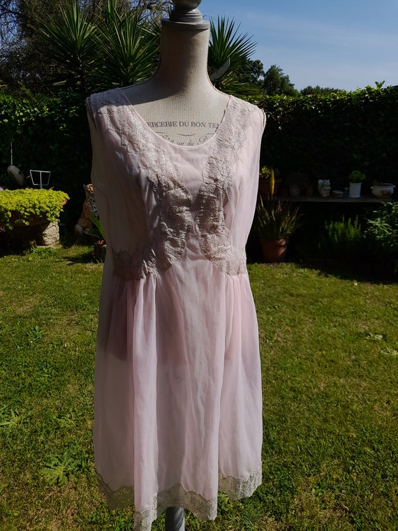 2 Vintage 50s pink and beige chemise, petticoat a… - image 3