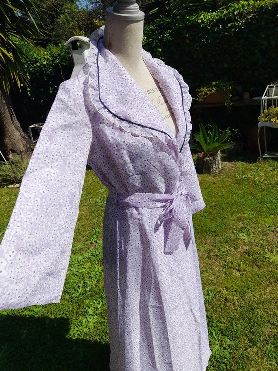 Vintage dressing gown 70s purple floral delicate … - image 1