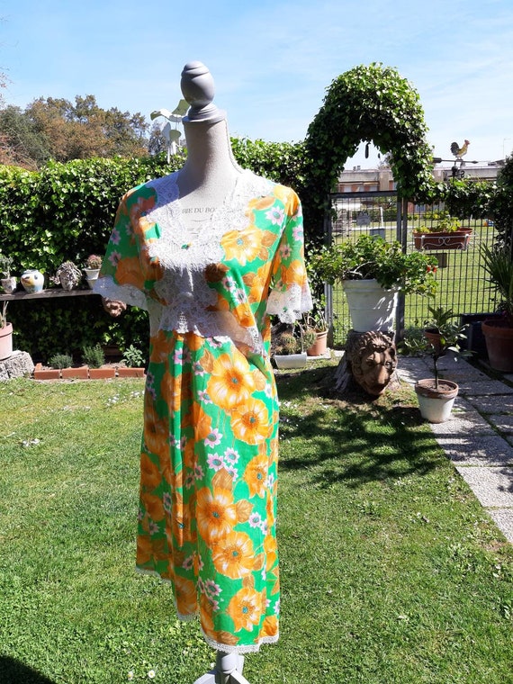 2 Nightgowns vintage 70s yuppie flowers country style… - Gem