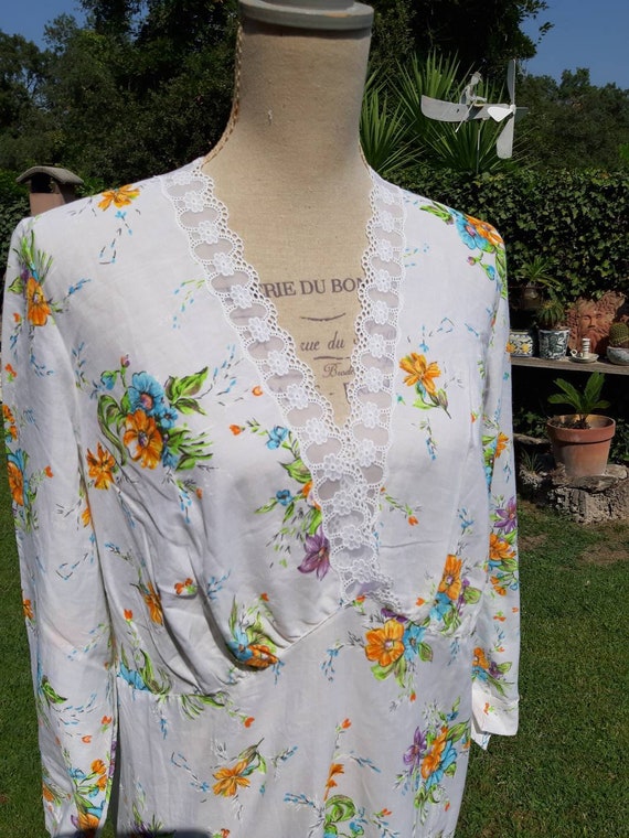 Vintage nightgown 70s country festival flowers ora