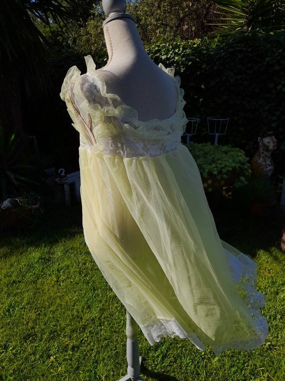 Yellow nightgown vintage 40s Marie Antoinette sty… - image 9