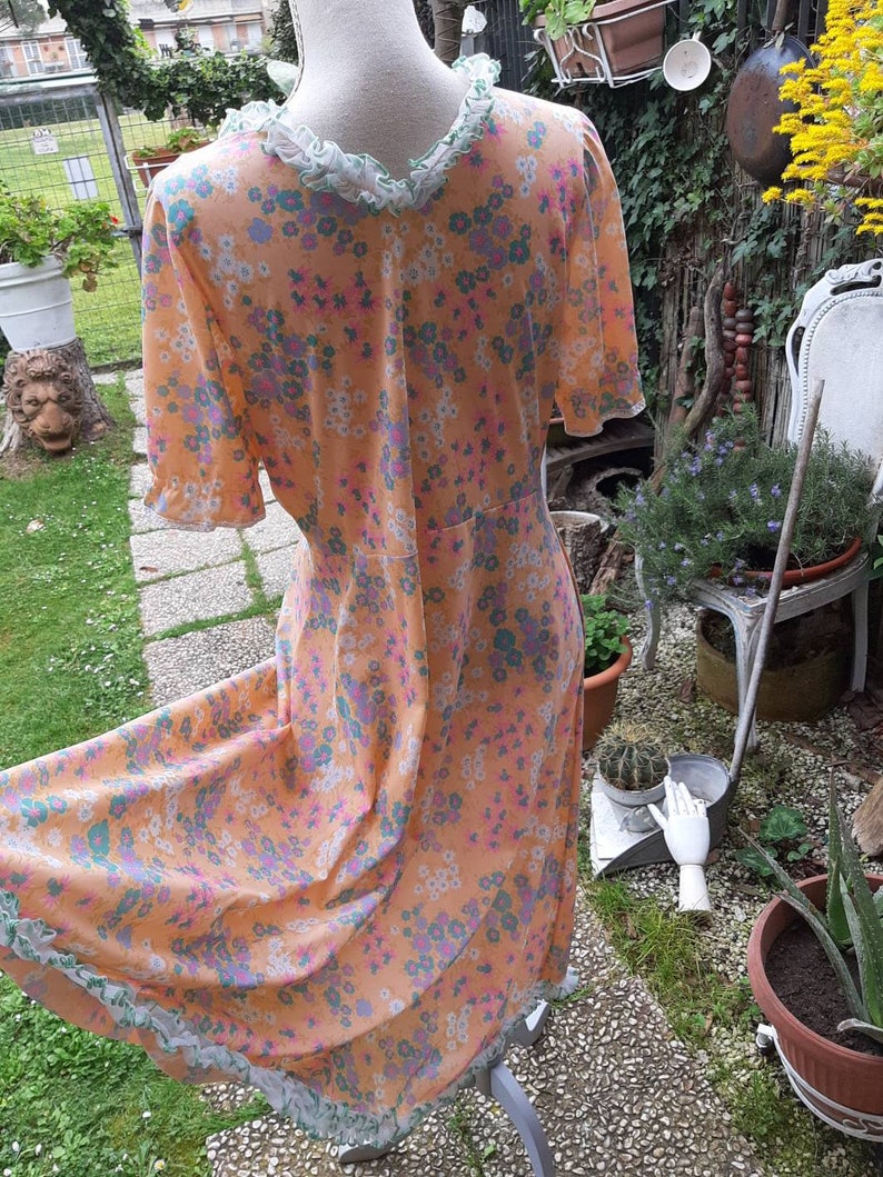 Vintage nightgown flowers wedding woman romantic woman nightgown wedding flowers orange pink green psychedelic 50s cheerful lingerie image 5