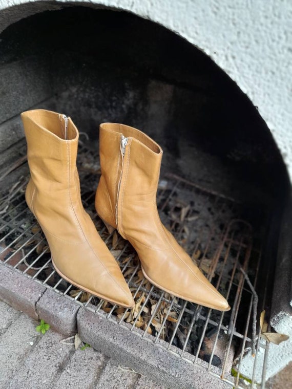 Women's boots vintage style cowboy 80s fashion it… - image 3