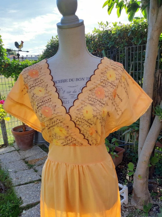Yellow country chic nightgown vintage 70s night ye