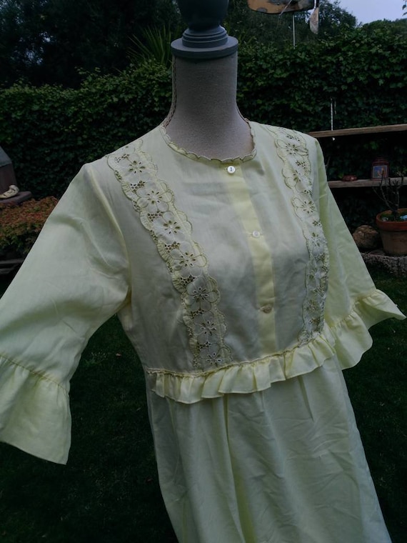 Shabby chic vintage yellow wedding nightgown Yell… - image 1