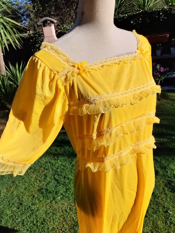 Nightgown shabby chic vintage yellow Yellow plissé