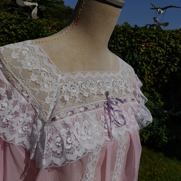 Vintage antique pink bride nightgown ruffle shabby chic 40s nightgown pink woman bride elegant and sensual lace Marie Antoinette