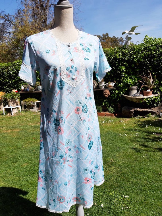 2 Nightgowns vintage 70s yuppie flowers country style… - Gem