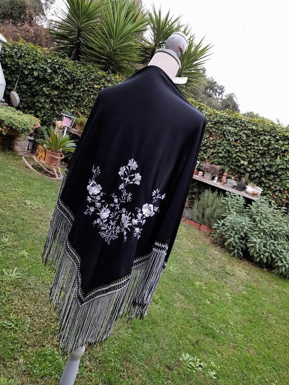 Vintage black shawl 60s fantastic flower embroide… - image 3