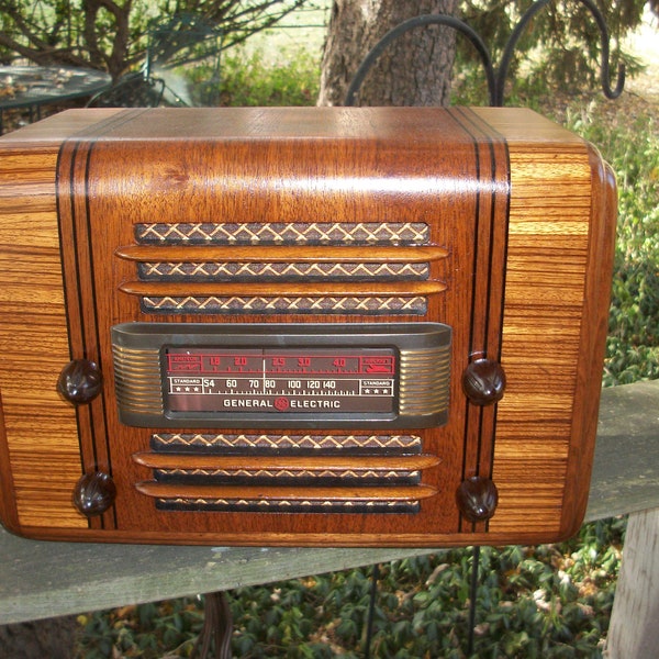 Vintage 1937 General Electric Model F-53 Tube Radio Restored and in Working Condition