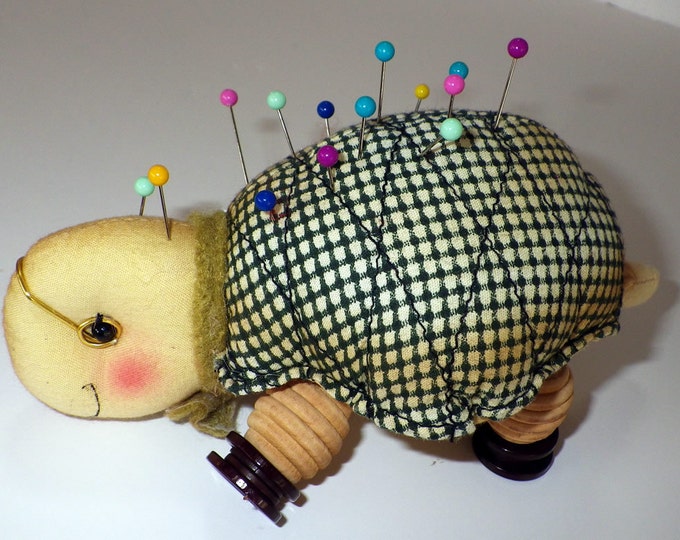 Mr. Turtle Pincushion Handmade in the 1980s, Vintage Pincushion, Animal