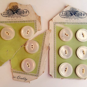 Really Vintage Large White Buttons, set of 10 vintage hard plastic buttons, white vintage buttons, vintage shirt buttons, old white buttons