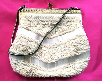 Bolso de noche vintage con cuentas, fabricado en Hong Kong, color marfil y blanco