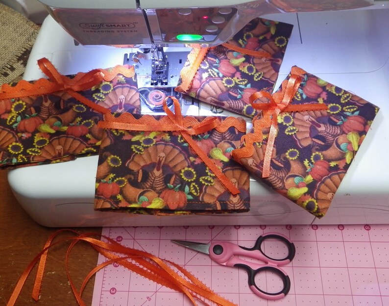 Thanksgiving Holiday Utensil Holder Thanksgiving Napkin Etsy