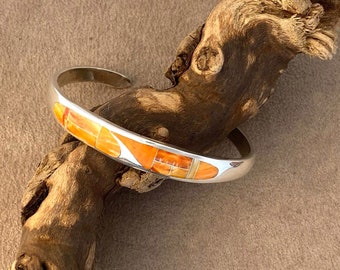 Mother’s Day gifts, Sterling Silver cuff bracelet inlayed with Spiny Oyster shell.