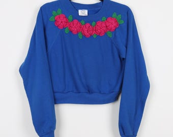 Vintage 90s Blue Floral Embroidery Cropped Crew Neck Sweater Pink Flowers Embroidered Pullover Crop Top Sweatshirt Size Medium