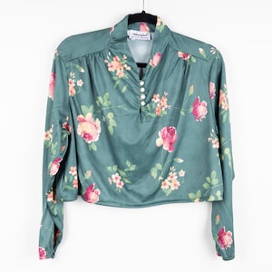 Vintage 70s Green Floral Polyester Print Pattern Pearl Bead Crop Top Long Sleeve Reworked Cropped Blouse Size Large Petite
