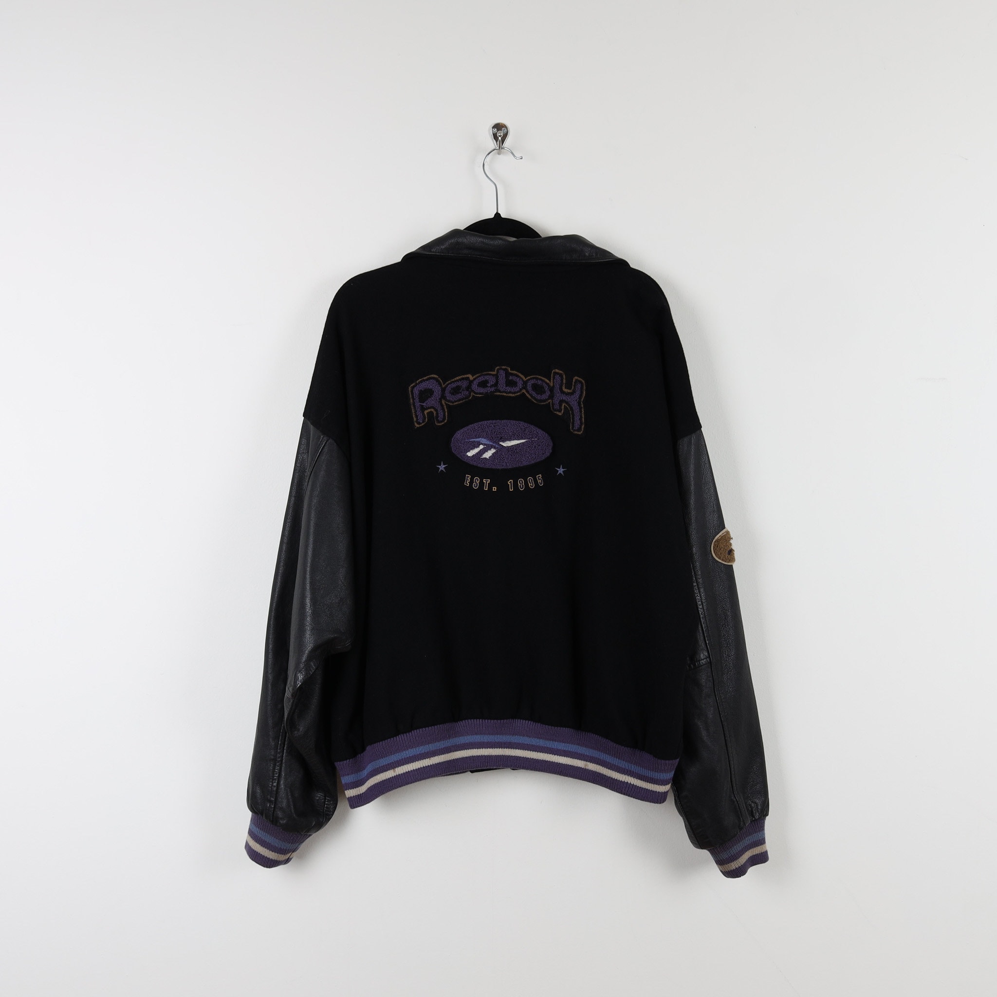 ちゃんWAXED LOGO BOMBER - BLACK WYATT' WAXED LOGO BOMBER - BLACK