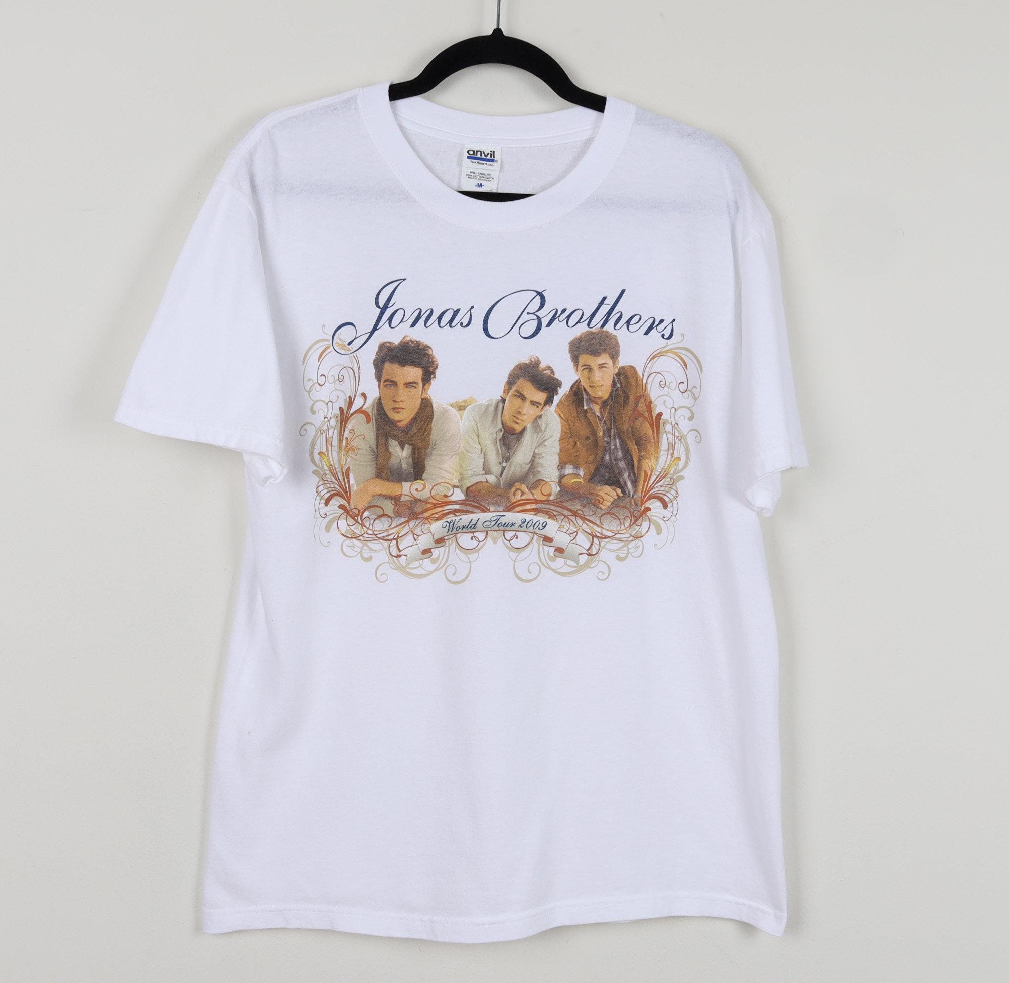 Vintage Y2K Jonas Brothers World Tour 2009 Boy Band White Graphic