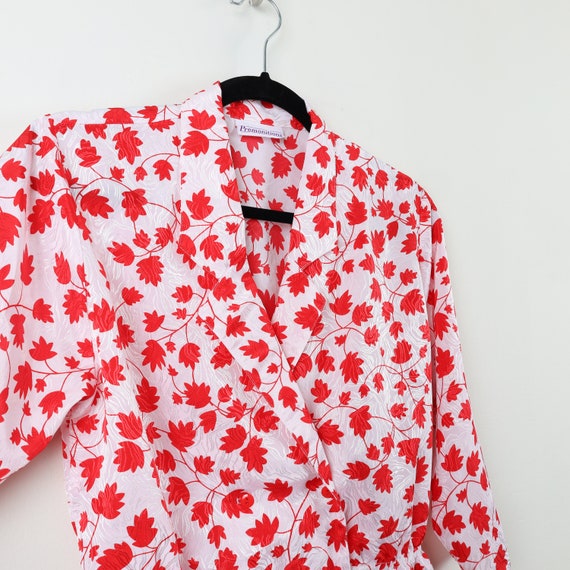 Vintage 70s White Bright Red Floral Print Pattern… - image 2