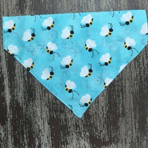 BLUE BUMBLE BEE / Collar Attachment & Accessory for Dogs and Cats
