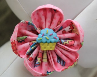 CUPCAKES DESSERTS / Bow Tie, Flower, or Bandana Collar Attachment & Accessory for Dogs and Cats