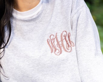 Sweat-shirt à monogramme brodé, sweat-shirt à col rond à monogramme, pull personnalisé personnalisé, cadeaux pour elle