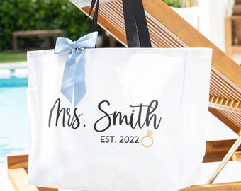 Bride Tote Bag, Engagement Gift, Personalized Bride Bag, Future Mrs Tote, Bride to Be Gift, Bridal Shower Gift for Bride