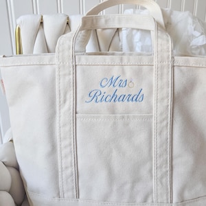 Bride Bag Personalized, Honeymoon Beach Bag, Custom Canvas Tote Bag Embroidered, Bridal Tote, Engagement Gift for Bride to Be