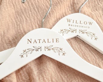 Bridesmaid Hanger Personalized, Floral Bridal Party Hangers, Minimal Wedding Hanger for Bride