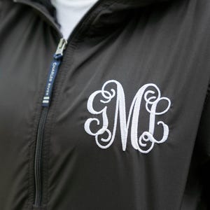 Chaqueta impermeable con monograma de Charles River ~ Chaqueta impermeable tipo jersey con monograma ~ Jersey de Charles River ~ Regalos personalizados para ella imagen 2