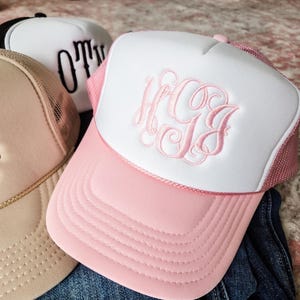 Monogram Trucker Hat, Custom Trucker Hat for Women, Cute Trucker Hat Bild 2