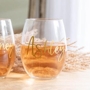Custom Wine Glass, Personalized Stemless Wine Glasses, Bachelorette Wine Glasses, Bridesmaid Wine Glasses Gift for Bridesmaid Box