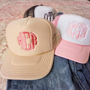 Monogram Trucker Hat, Custom Trucker Hat for Women, Cute Trucker Hat Bild 3