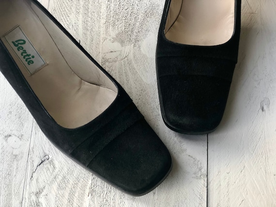 Bertie Suede Shoes | 90s Black Pumps |  Square To… - image 2