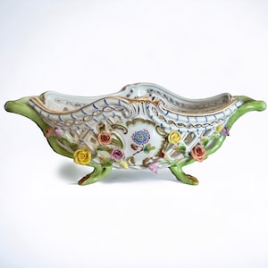 Herend Queen Victoria Large Reticulated Basket with Roses #7483/VBO