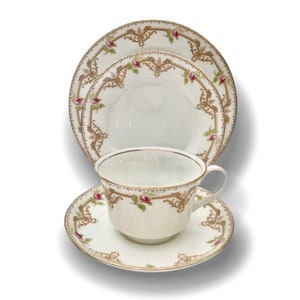 Antique Aynsley 4 Piece China Tea Cup, Saucer & Plates Quad